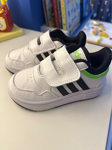 Adidas çocuk spor ayakkabı