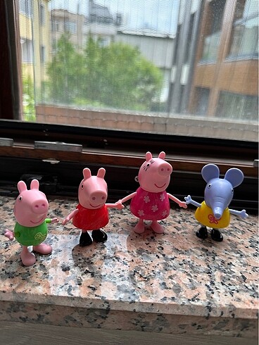 Peppa pig ve ailesi figürleri