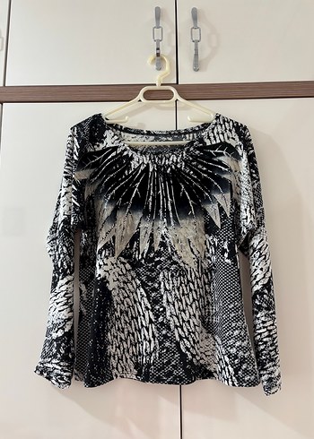 Gri Yılan Desenli Uzun Kollu Bluz - Görsel 2