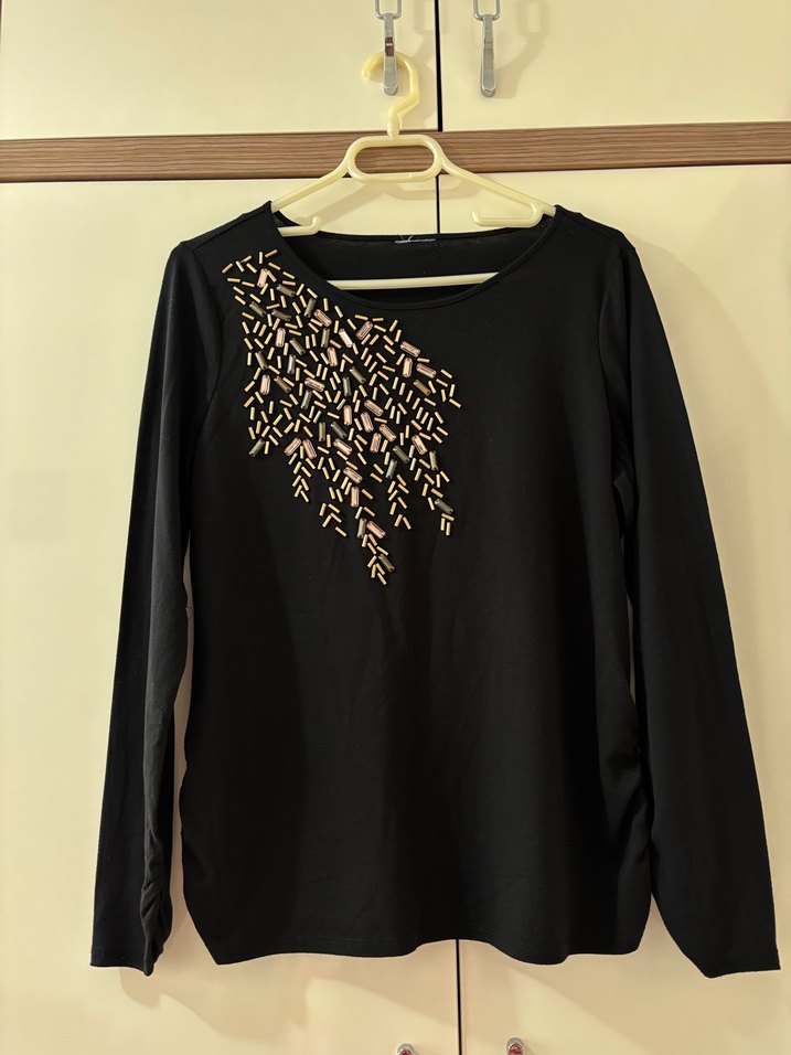 Siyah Uzun Kollu Baskılı Kadın Bluz - Görsel 2