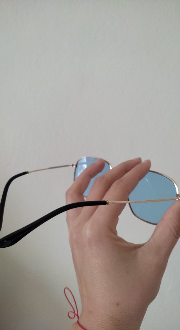 Şeffaf Mavi Camlı Minimalist Kadın Gözlüğü - Görsel 4