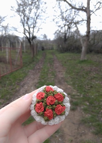 Bohem Kırmızı Çiçekli Örgü Anahtarlık - Görsel 3