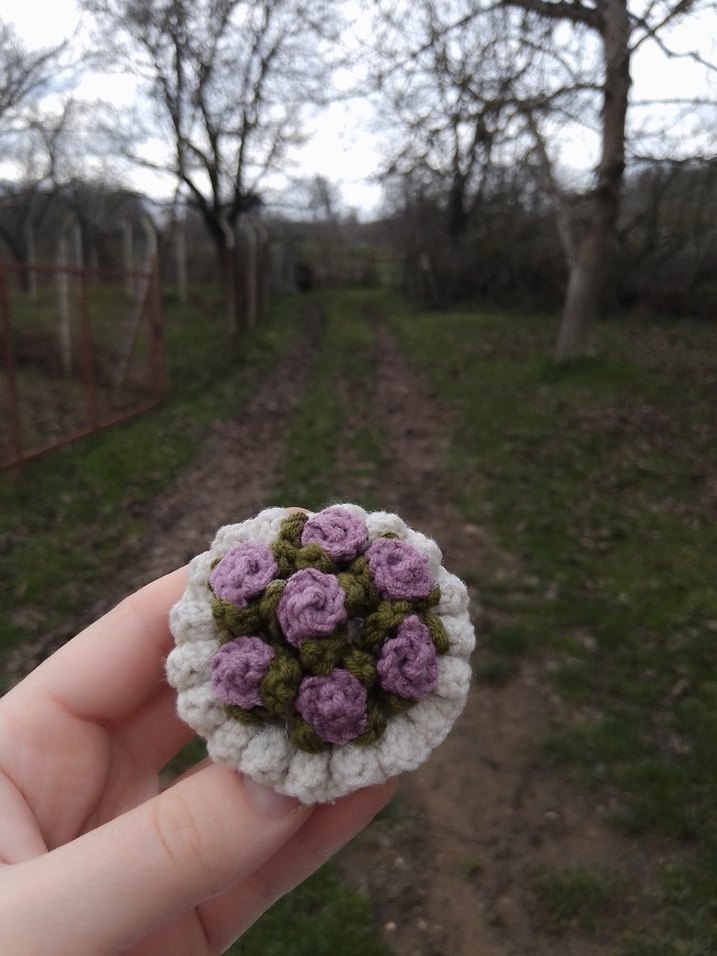 Bohem Kırmızı Çiçekli Örgü Anahtarlık - Görsel 4