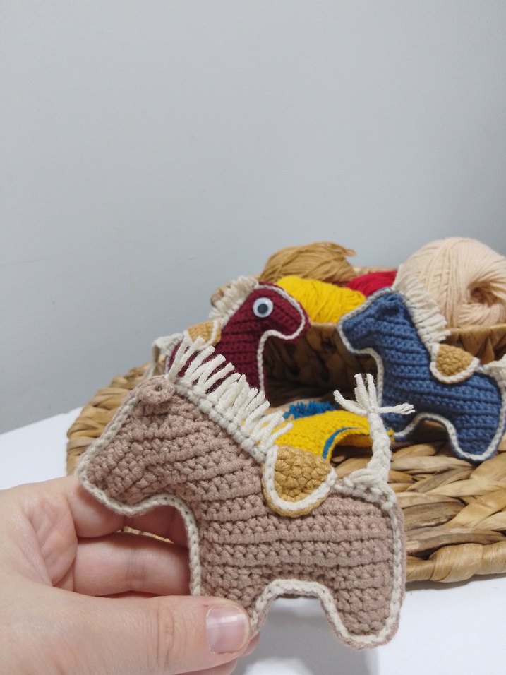 Mavi El Örgüsü At Peluş Oyuncak Anahtarlık - Görsel 5