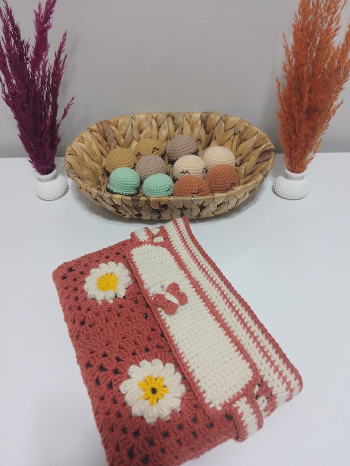 Çiçek Desenli Örgü Bohem Kadın Portföy Kitap Kabı - Görsel 3