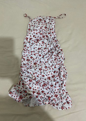 Beyaz Çiçek Desenli Drapeli Midi Elbise - Görsel 2