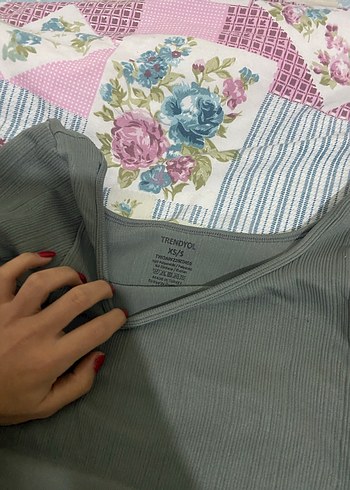 Gri Kadın Triko Crop Top, Uzun Kollu, Kayık Yaka - Görsel 3