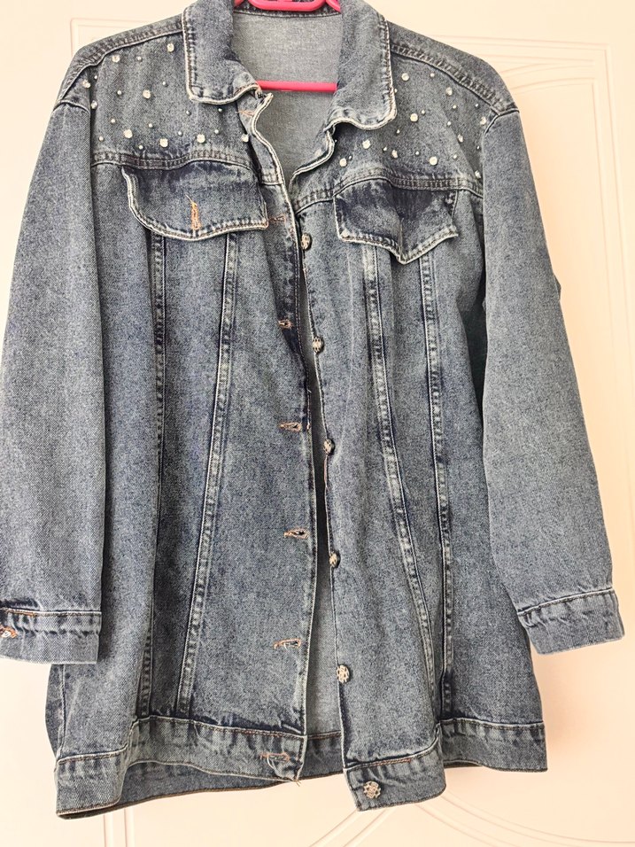 Taş detaylı jean ceket - Görsel 2