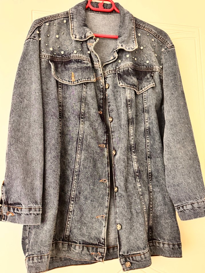Taş detaylı jean ceket - Görsel 3