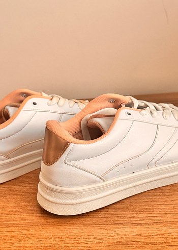 Beyaz Bağcıklı Stiletto Topuklu Kadın Spor Ayakkabı - Görsel 3