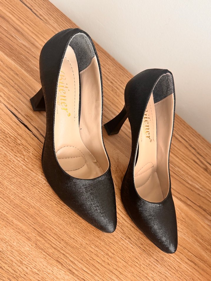 Siyah topuklu ayakkabı - Görsel 3