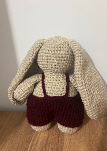 Bordo Tulumlu El Örgüsü Tavşan Peluş Oyuncak - Görsel 2