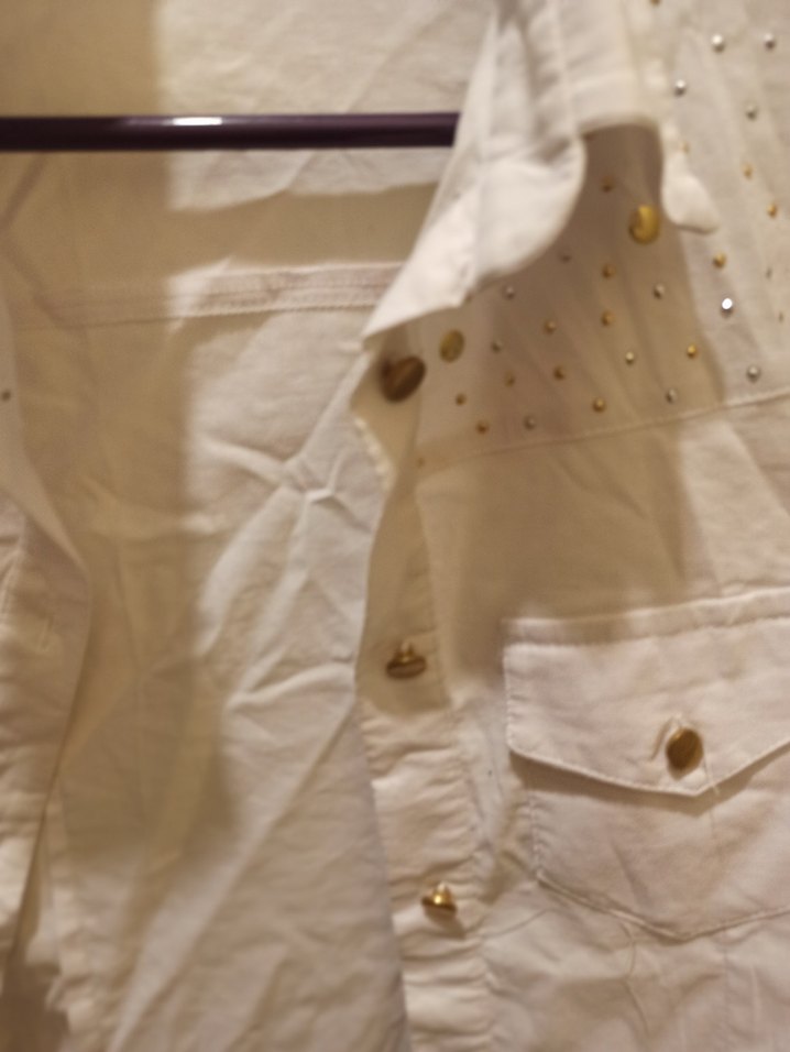 Düğmeli Beyaz Pamuklu Uzun Kollu Gömlek - Görsel 3