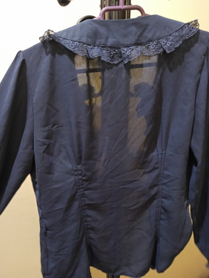 Düğmeli  Gotik Kadın Gömlek - Görsel 3