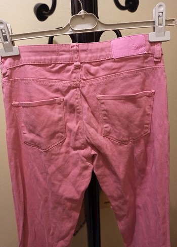 Pembe Düğmeli Kadın Midi Kumaş Pantolon - Görsel 3