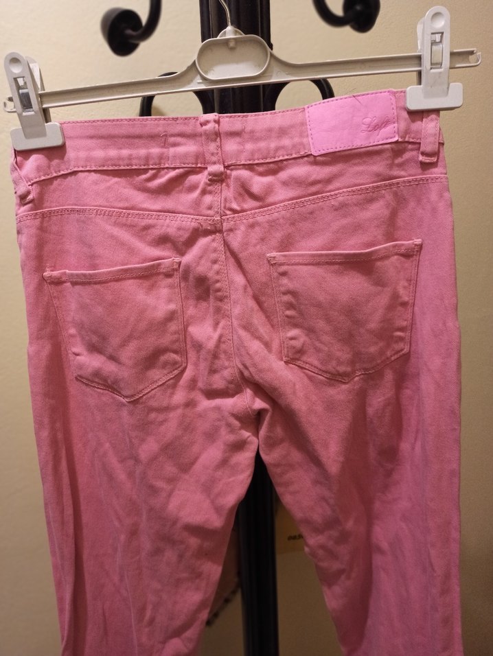 Pembe Düğmeli Kadın Midi Kumaş Pantolon - Görsel 3