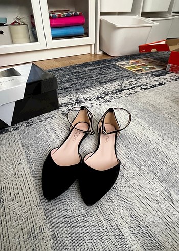 Tokalı Siyah Stiletto Kadın Babet - Görsel 2