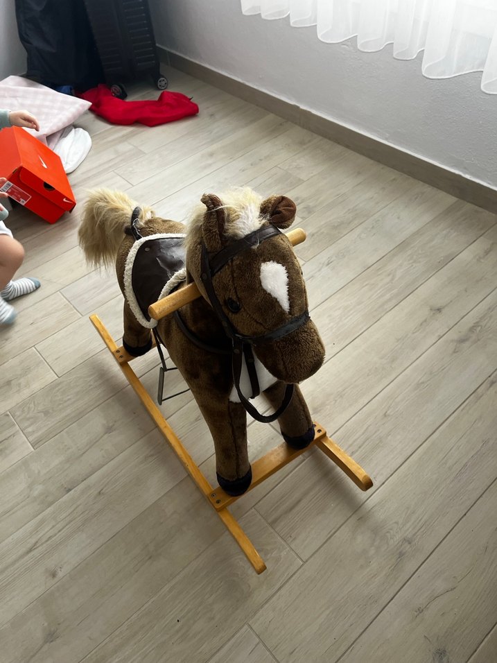 Kahverengi Ahşap Sallanan At Oyuncağı - Görsel 3