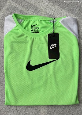 Nike Erkek Yeşil Kısa Kollu Tişört - Görsel 2