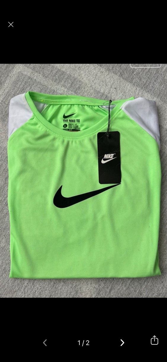 Nike Erkek Yeşil Kısa Kollu Tişört - Görsel 2