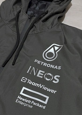 Mercedes AMG Petronas F1 Yağmurluk Rüzgarlık Antrasit - Görsel 6