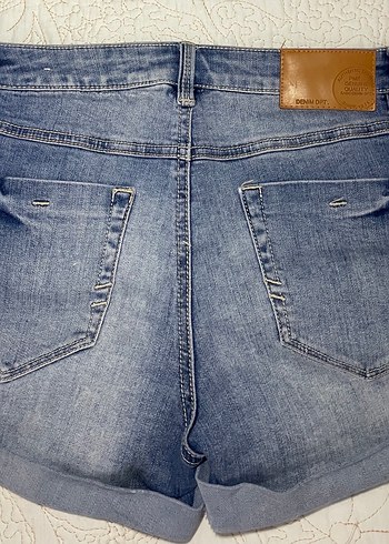 Kadın Mavi Salaş Mini Denim Şort - Görsel 2