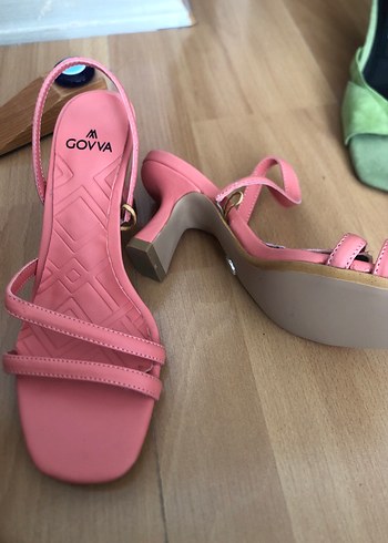 Pembe Kadın Blok Topuklu Sandalet - Görsel 2
