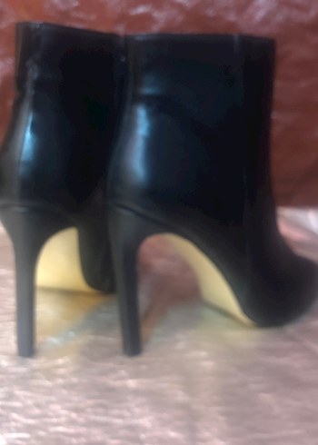 Siyah Deri Kadın Stiletto Bot - Görsel 2