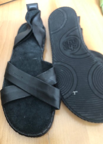 Siyah Kadın Dolgu Topuklu Sandalet - Görsel 2