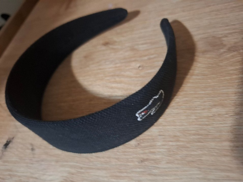 Siyah taç - Görsel 2