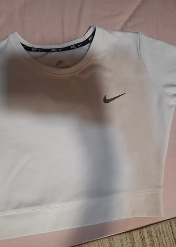 Nike Kız Beyaz Kısa Kollu Tişört - Görsel 2