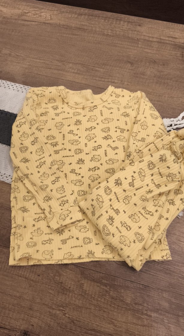 6 yaş Sarı desenli erkek çocuk pijama takimi - Görsel 2