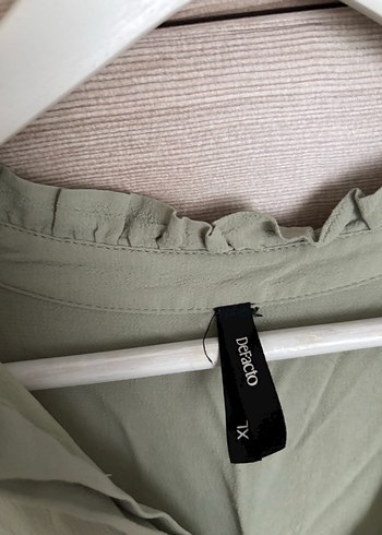 Düğmeli V Yakalı Uzun Keten Tunik - Görsel 2