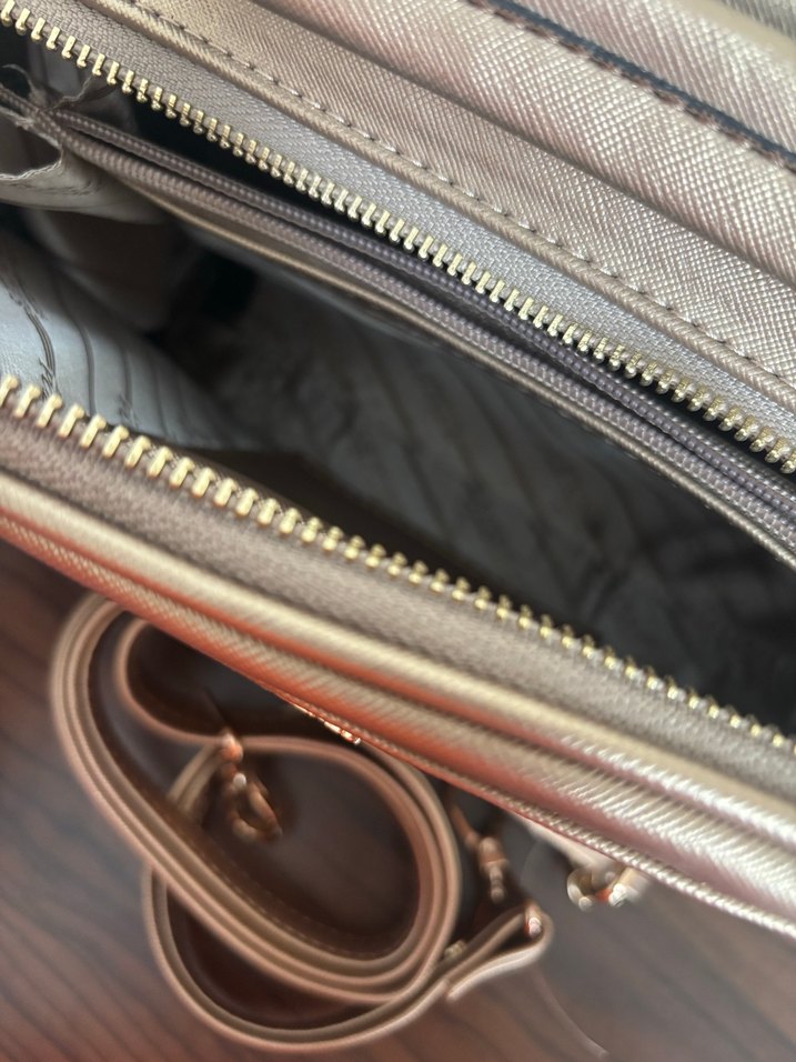 Gri Deri Yılan Desenli Fermuarlı Kadın Çanta - Görsel 5