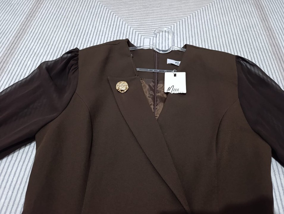 Kahverengi Uzun Düğmeli İş Kadın Ceketi - Görsel 5