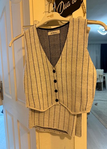 Düğmeli Gri Çizgili Kadın Yelekli takım - Görsel 2