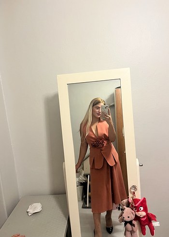 Bej V Yakalı Drapeli Mini Elbise - Görsel 2