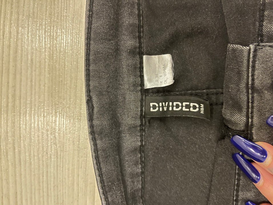 Kadın Siyah Düğmeli Midi Kot Şort - Görsel 2