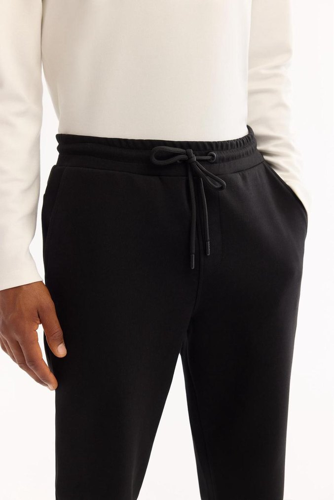 Siyah Kemerli Erkek Rahat Kesim Eşofman Altı - Görsel 2