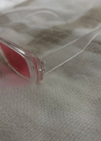 Şeffaf Çerçeveli Pembe Kadın Gözlüğü - Görsel 3