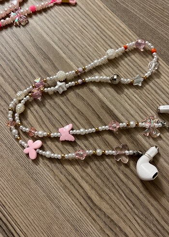 Pembe Boncuklu Kelebekli Kulaklık Zinciri - Görsel 5