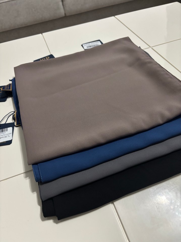 Levidor Medine İpeği Eşarp - Görsel 2