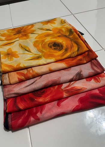 Renkli Çiçek Desenli Kadın Eşarp - Görsel 2