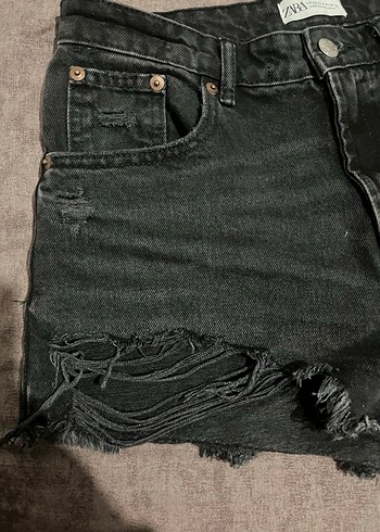 Zara Siyah Yırtık Kadın Mini Kot Şort - Görsel 3