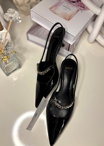 MANGO Siyah Rugan Zincir Detaylı 35 Beden Topuklu Ayakkabı - Görsel 5