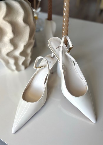 MANGO Beyaz Rugan 35 Numara Stiletto Topuklu Ayakkabı - Görsel 3