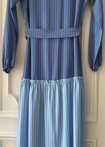 Çizgili Uzun Mavi Pilili Kadın Elbise - Görsel 2
