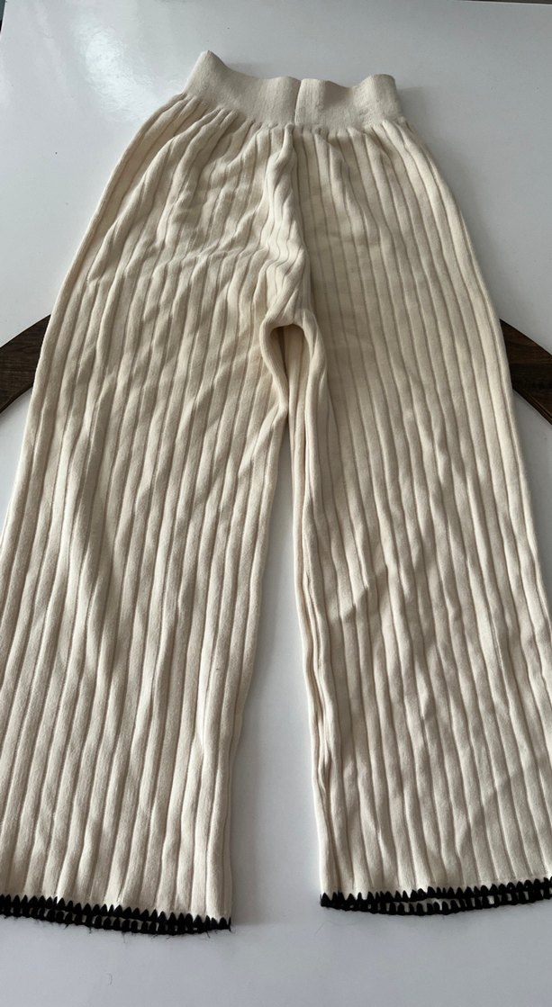 Beyaz Pilili Triko Kadın Pantolon ve kazak takım - Görsel 3