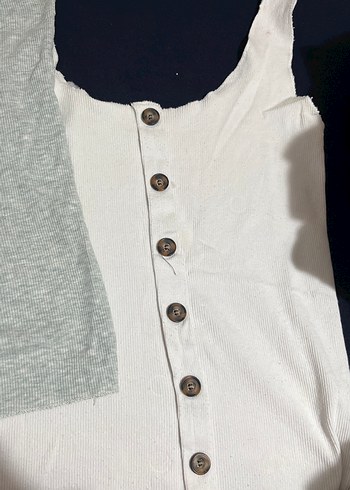 Düğmeli Gri Kadın Askılı Atlet - Görsel 3