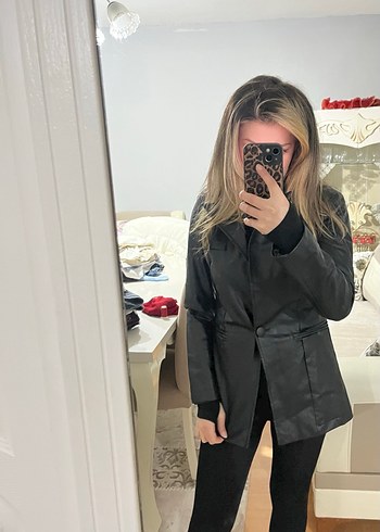 Leopar Desenli Parlak Siyah Deri Ceket - Görsel 6